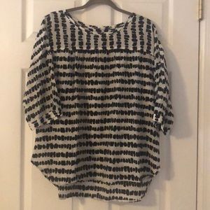 LOFT Lightweight Swing Top